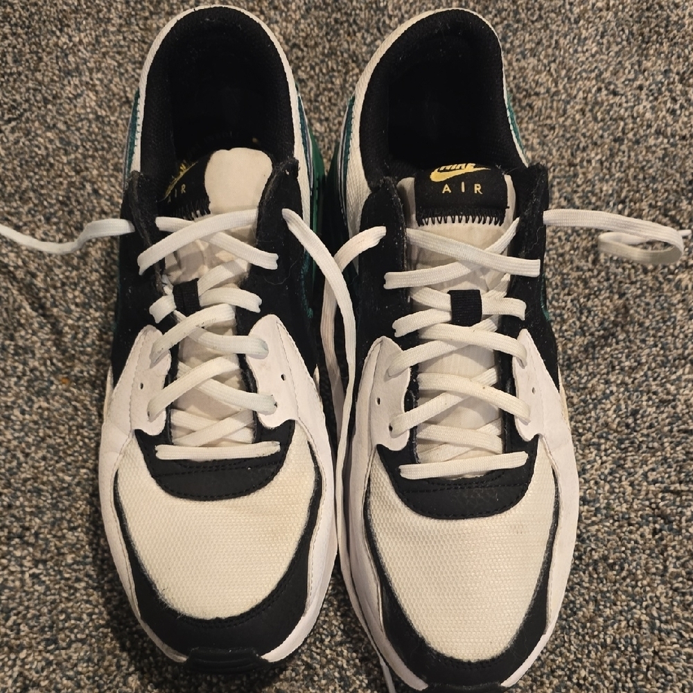 Nike Air Black and White Sneakers with Green Highlights - Picture 2 of 4